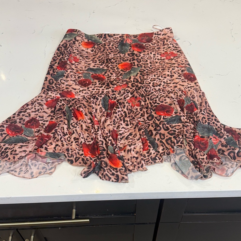Kimchi Blue Pink Leopard Skirt with Red Floral Accents holidays valentines Patti